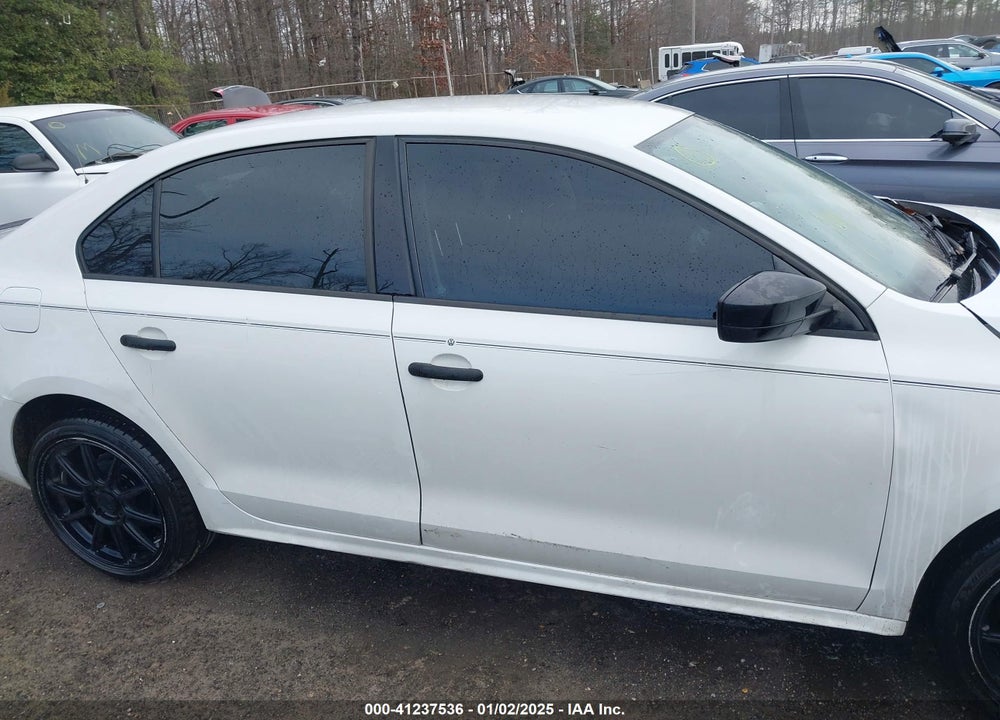 2011 VOLKSWAGEN JETTA 2.0L S VIN: 3VW2K7AJ6BM360261