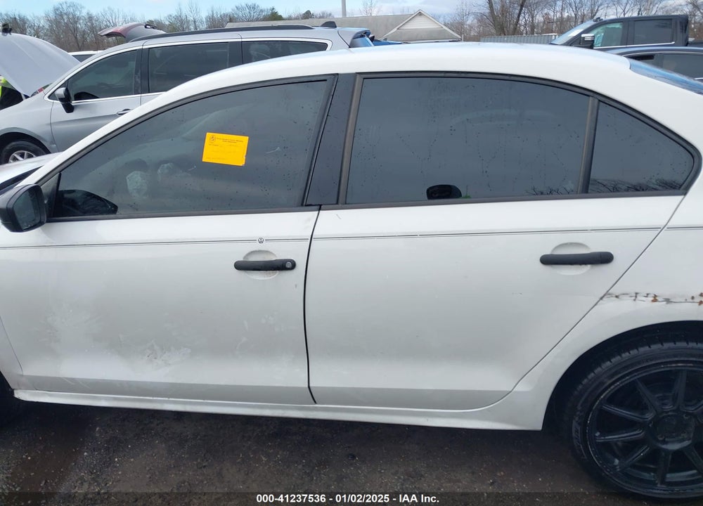2011 VOLKSWAGEN JETTA 2.0L S VIN: 3VW2K7AJ6BM360261