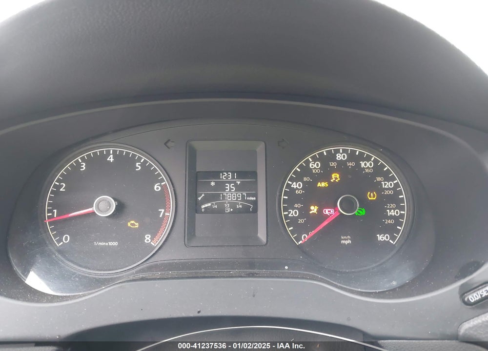 2011 VOLKSWAGEN JETTA 2.0L S VIN: 3VW2K7AJ6BM360261