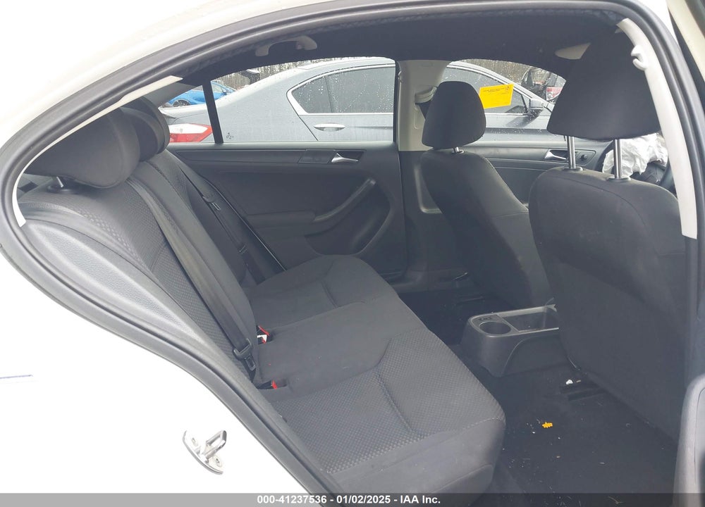2011 VOLKSWAGEN JETTA 2.0L S VIN: 3VW2K7AJ6BM360261