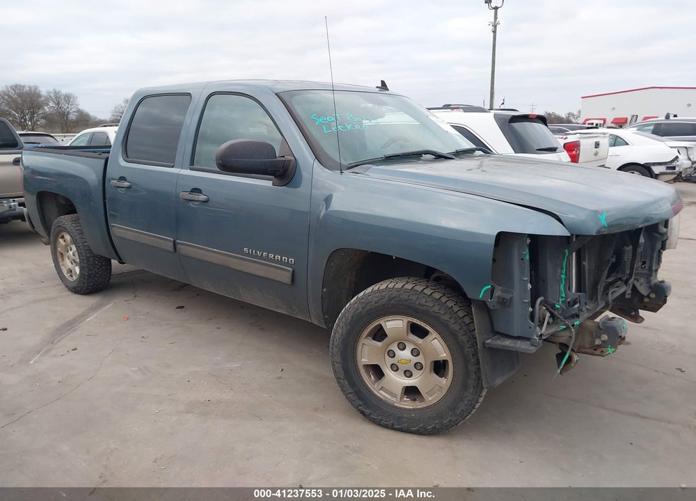 2011 CHEVROLET SILVERADO 1500 LT VIN: 3GCPCSE00BG352777