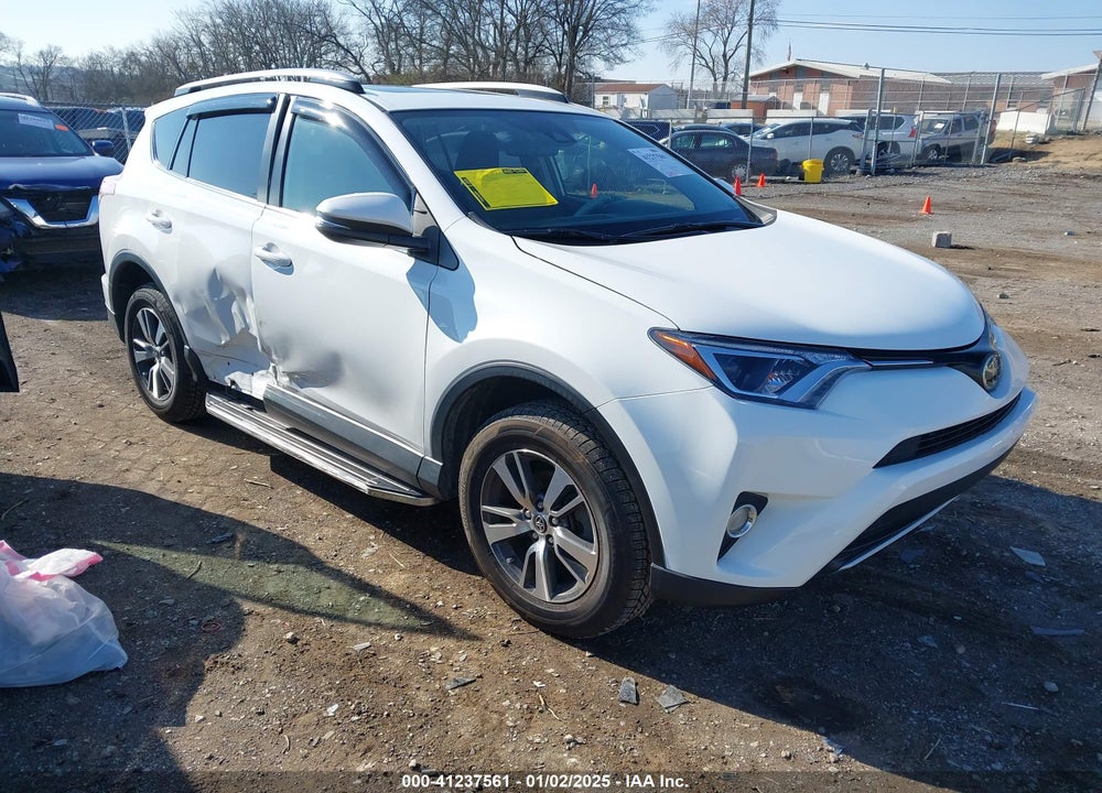 2018 TOYOTA RAV4 ADVENTURE/XLE VIN: JTMWFREV8JJ201349