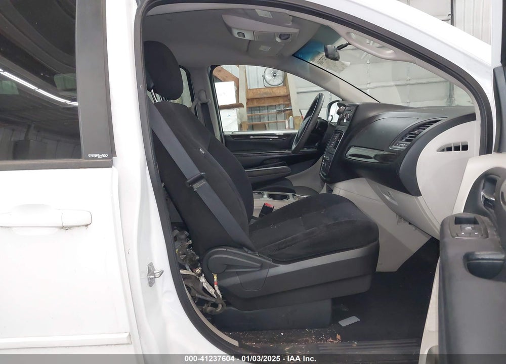 2014 DODGE GRAND CARAVAN SXT VIN: 2C4RDGCG1ER206812