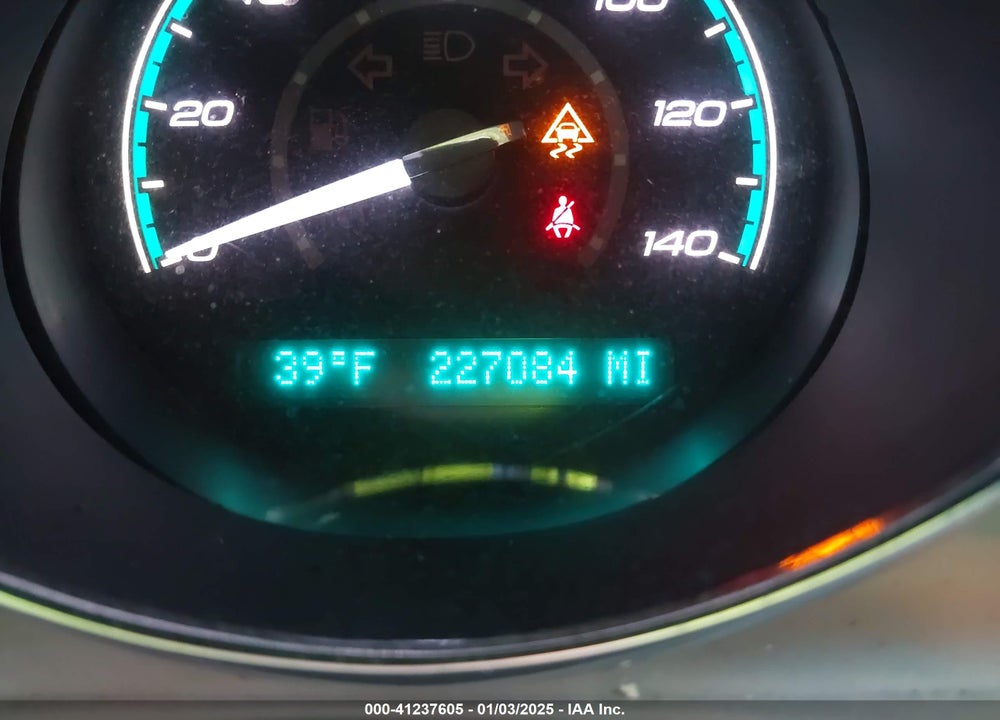 2011 CHEVROLET MALIBU VIN: 1G1ZB5E1XBF334058