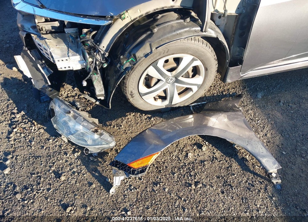 2018 HONDA CIVIC LX VIN: 2HGFC2F55JH546825