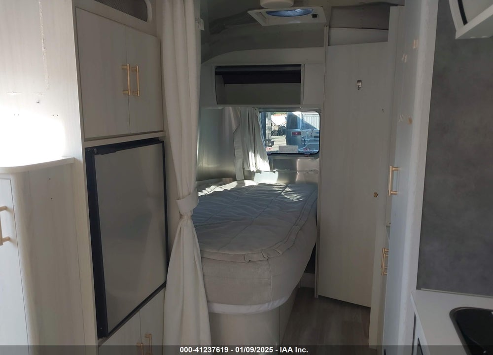 2022 AIRSTREAM OTHER VIN: 1STCMAA12NJ566100