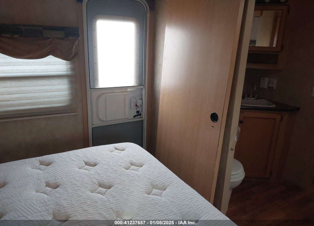 2010 SPREE TRAVEL TRAILER VIN: 4EZTP322XA8055808