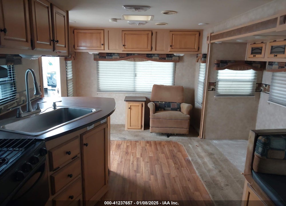2010 SPREE TRAVEL TRAILER VIN: 4EZTP322XA8055808