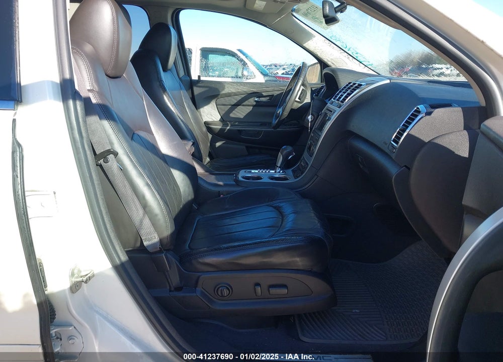 2010 GMC ACADIA SLT-2 VIN: 1GKLRNED3AJ170879