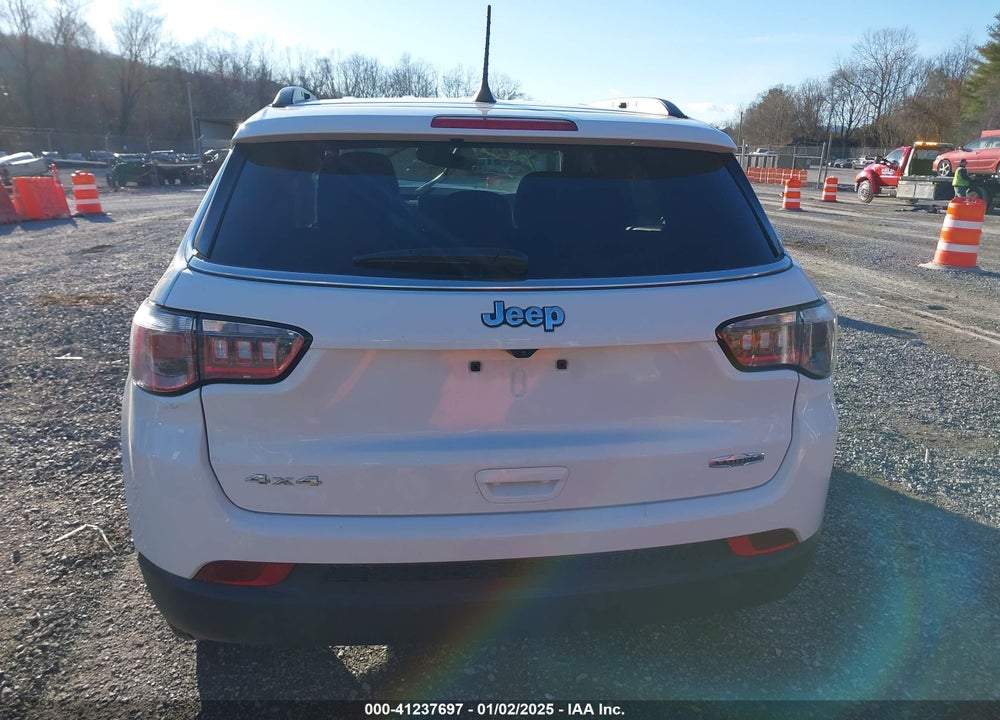 2024 JEEP COMPASS LATITUDE 4X4 VIN: 3C4NJDBNXRT605811
