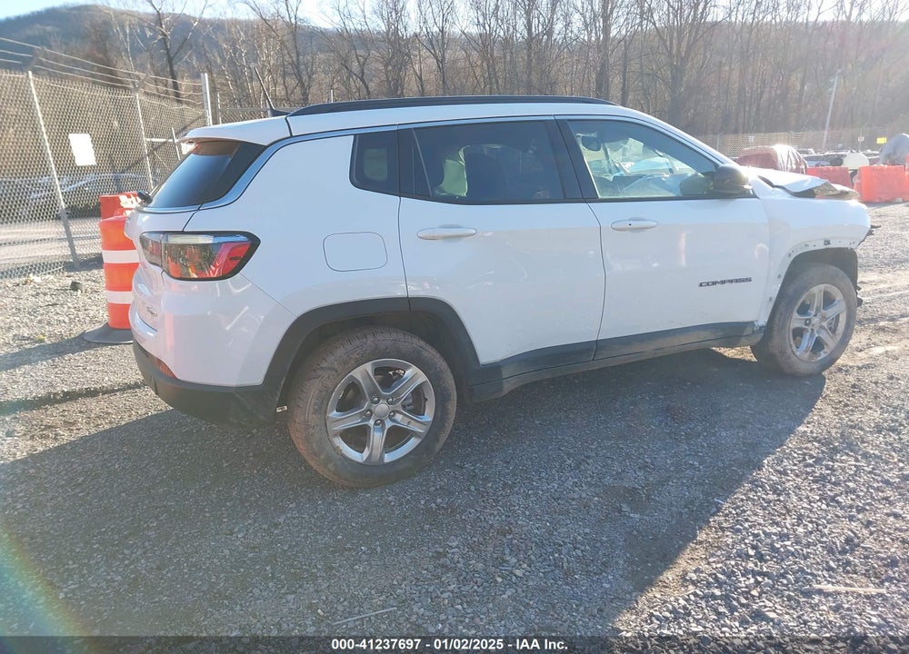 2024 JEEP COMPASS LATITUDE 4X4 VIN: 3C4NJDBNXRT605811
