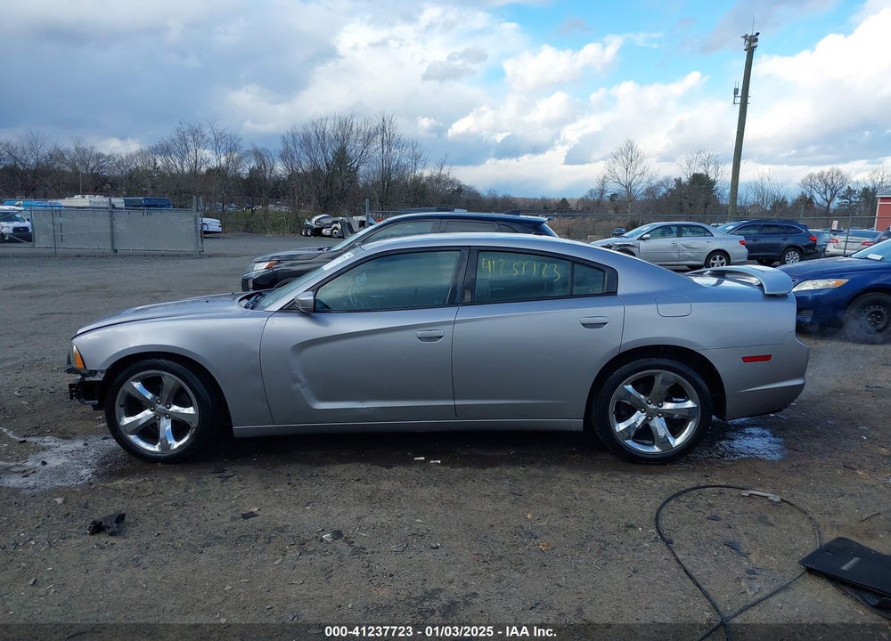 2013 DODGE CHARGER VIN: 2C3CDXBG9DH643537