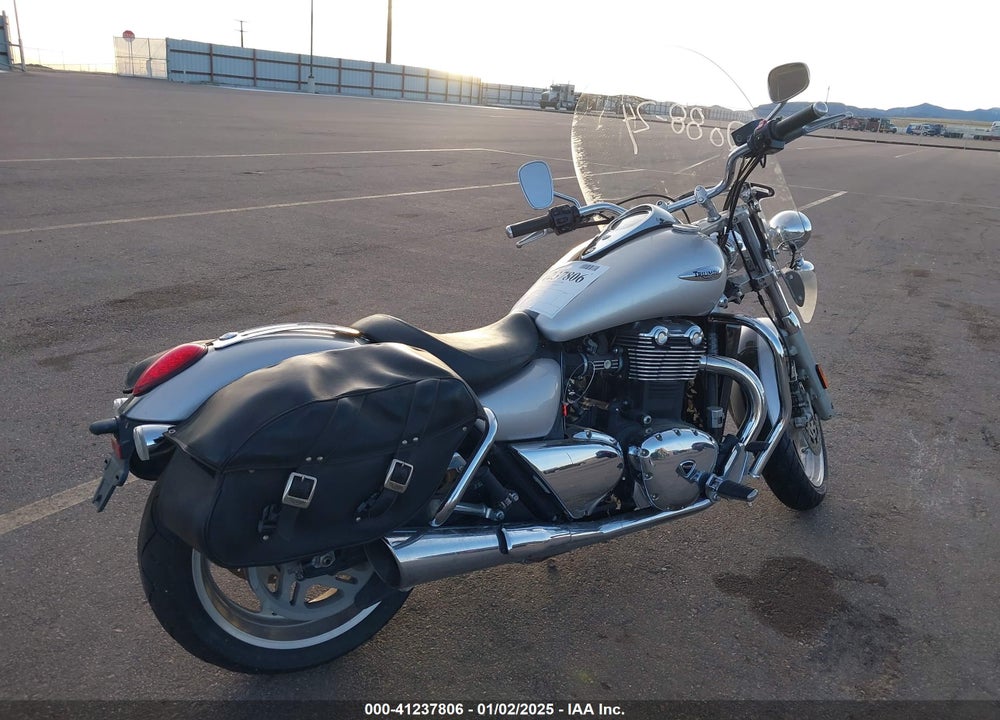 2010 TRIUMPH MOTORCYCLE THUNDERBIRD VIN: SMTB00TL0AJ431482