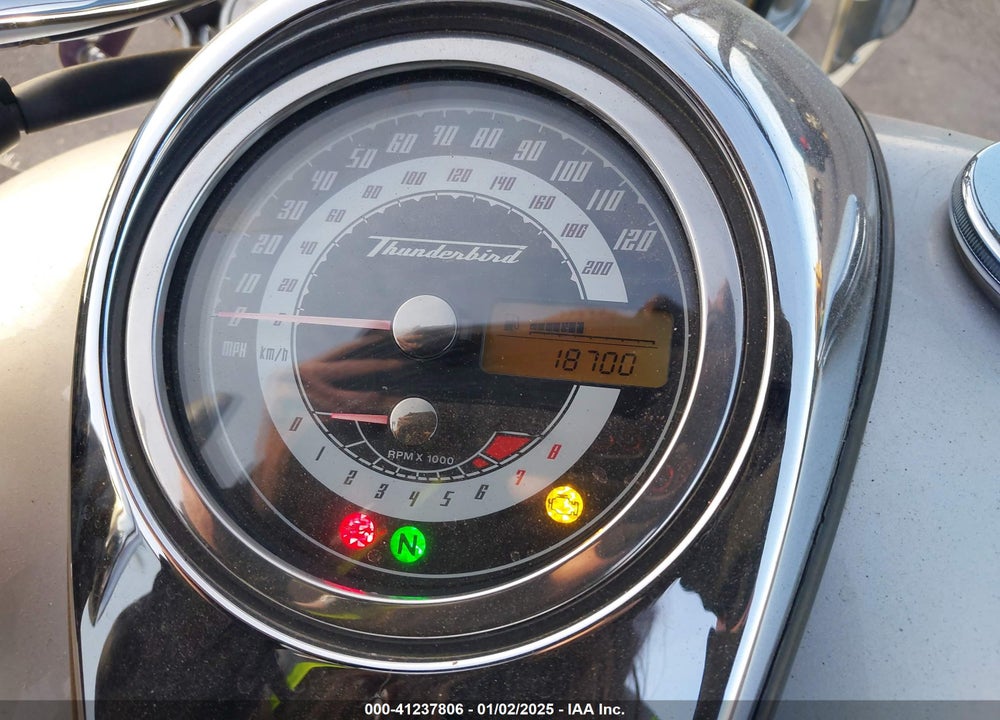 2010 TRIUMPH MOTORCYCLE THUNDERBIRD VIN: SMTB00TL0AJ431482
