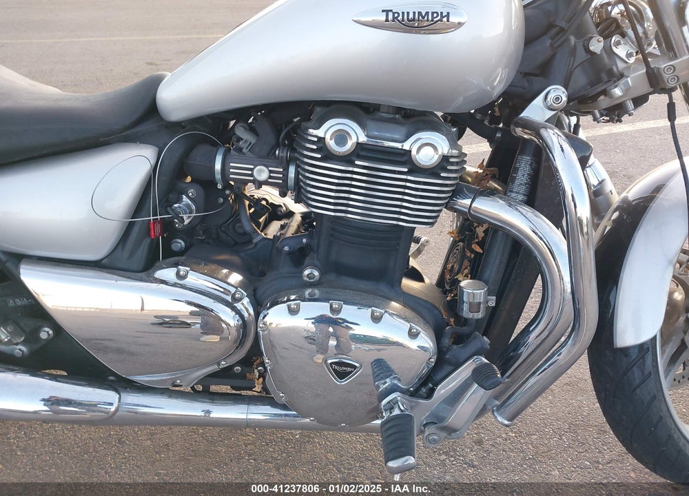 2010 TRIUMPH MOTORCYCLE THUNDERBIRD VIN: SMTB00TL0AJ431482
