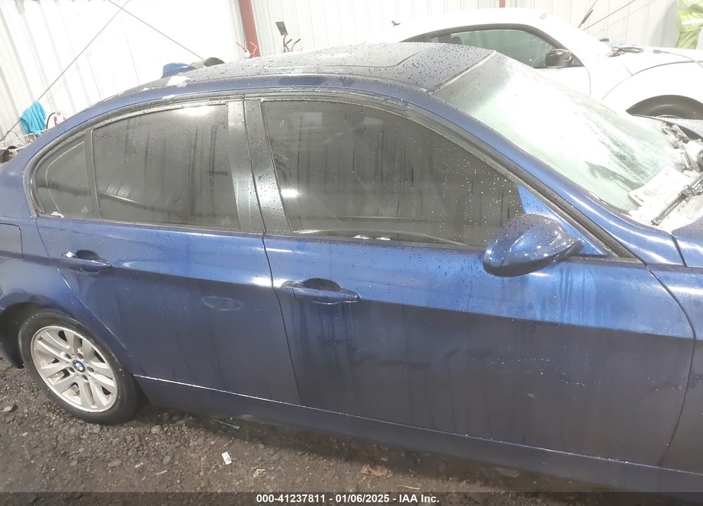 2007 BMW 328I VIN: WBAVA33537KX81409