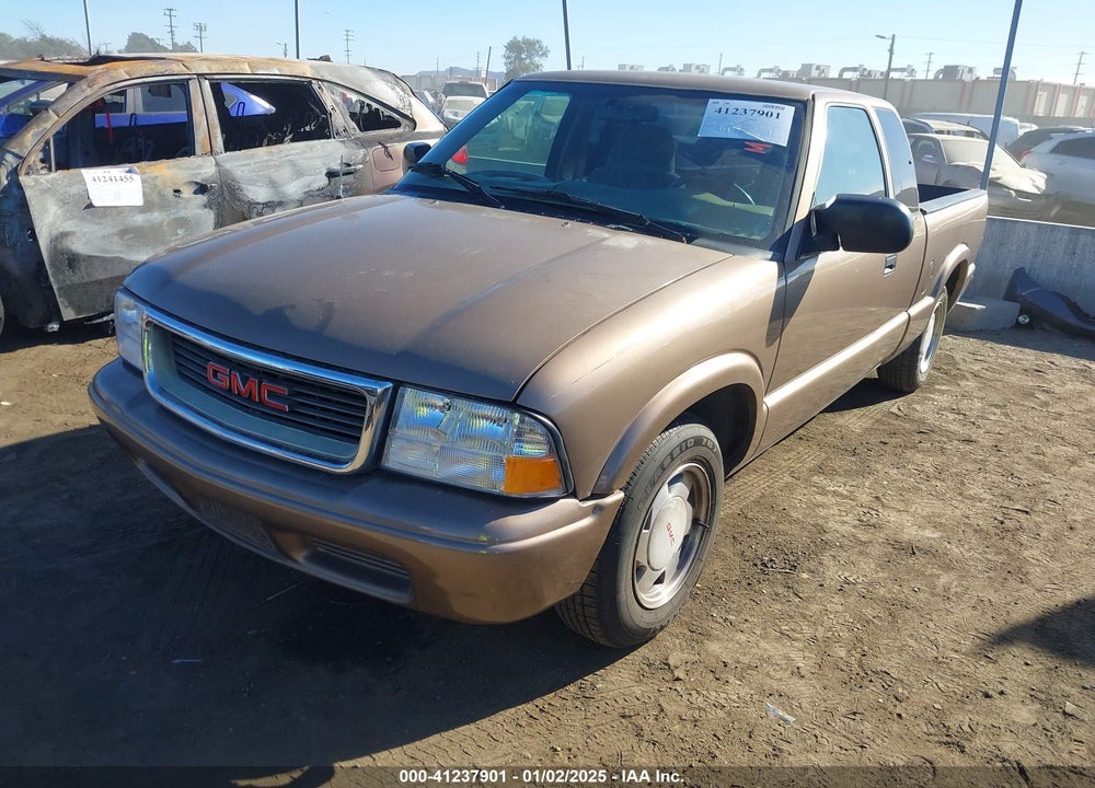 2002 GMC SONOMA SLS VIN: 1GTCS195128114525