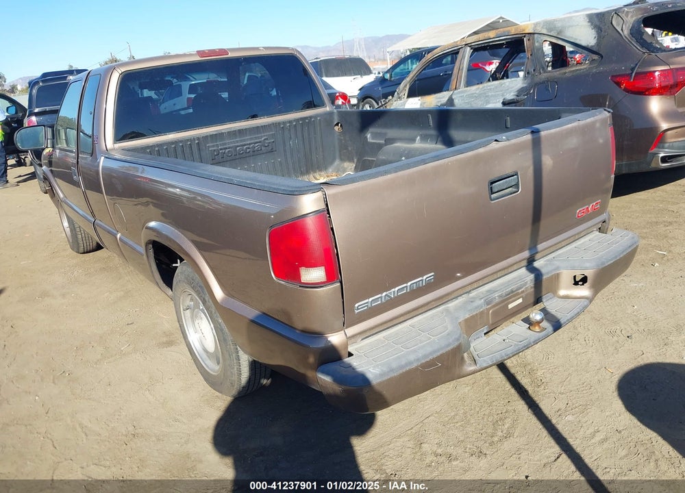 2002 GMC SONOMA SLS VIN: 1GTCS195128114525