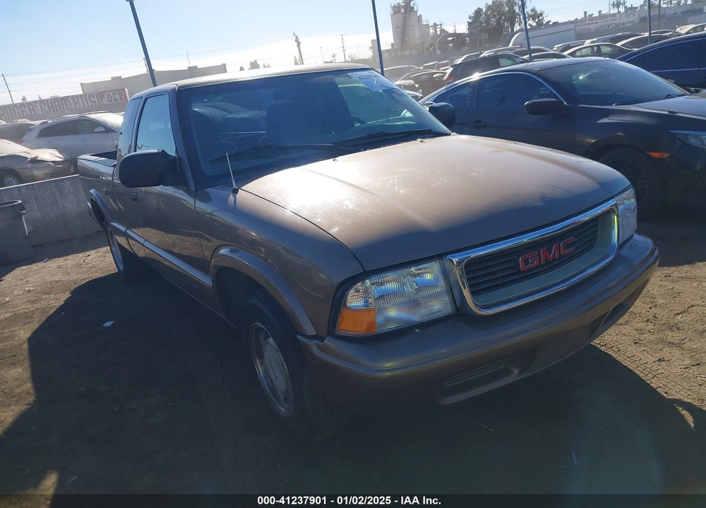 2002 GMC SONOMA SLS VIN: 1GTCS195128114525