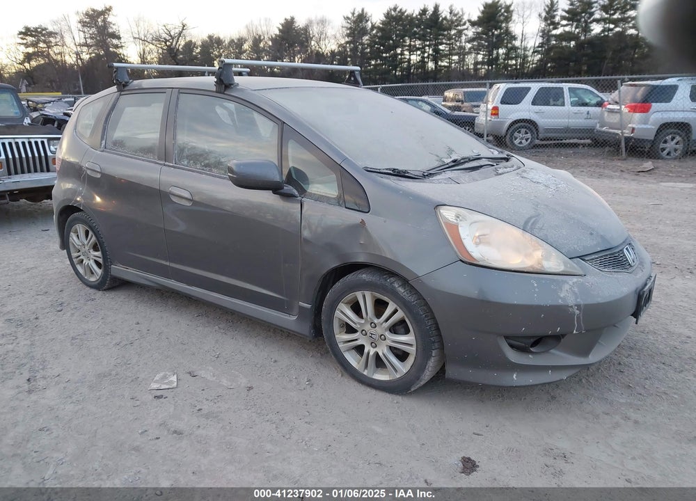 2011 HONDA FIT SPORT VIN: JHMGE8G52BC004406