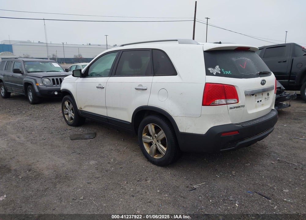 2013 KIA SORENTO VIN: 5XYKUCA6XDG385102