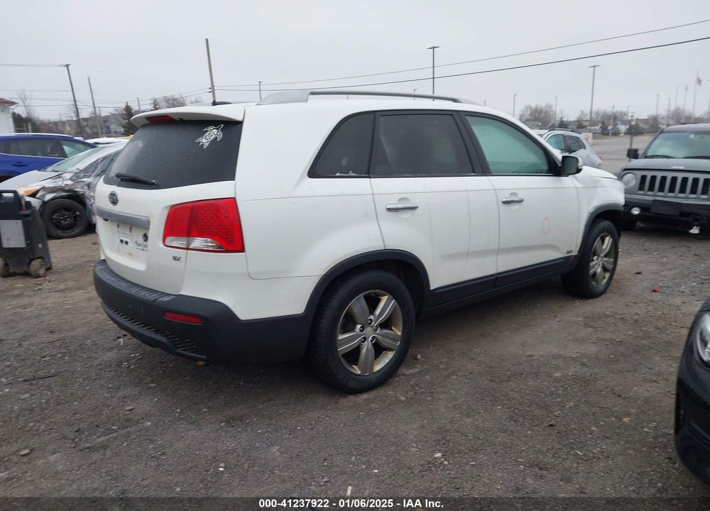 2013 KIA SORENTO VIN: 5XYKUCA6XDG385102