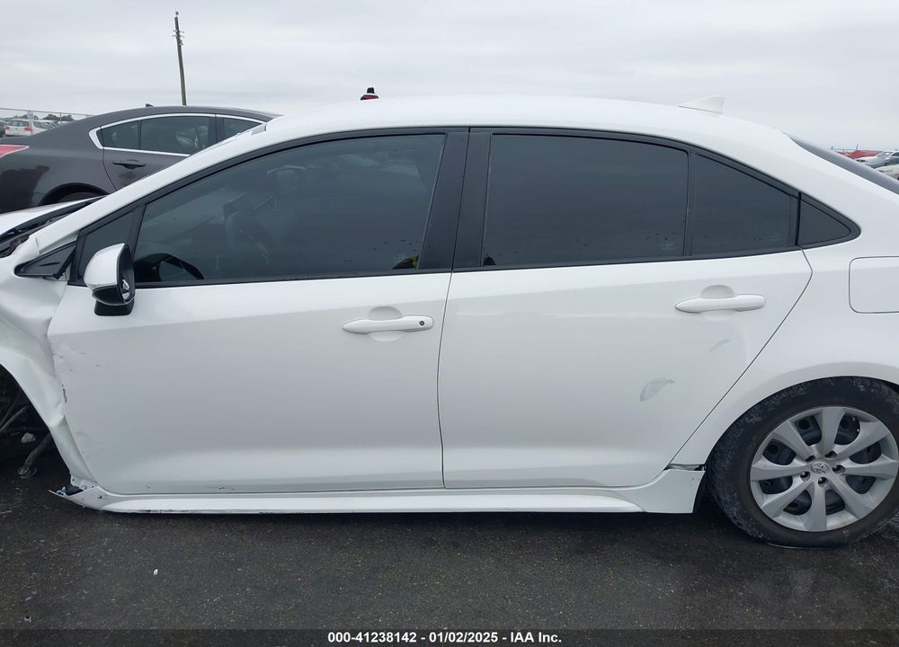 2022 TOYOTA COROLLA VIN: 5YFEPMAE4NP361022