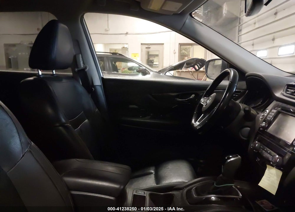 2017 NISSAN ROGUE SL VIN: JN8AT2MV9HW284173