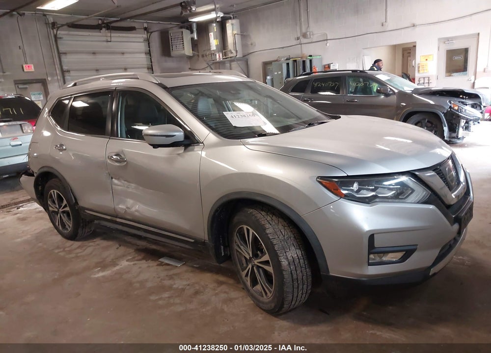 2017 NISSAN ROGUE SL VIN: JN8AT2MV9HW284173