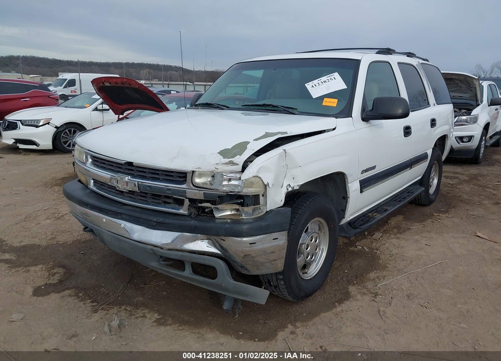 2001 CHEVROLET TAHOE LS/LT VIN: 1GNEK13T81R113162