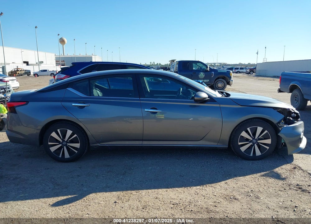 2022 NISSAN ALTIMA SV FWD VIN: 1N4BL4DV8NN384381