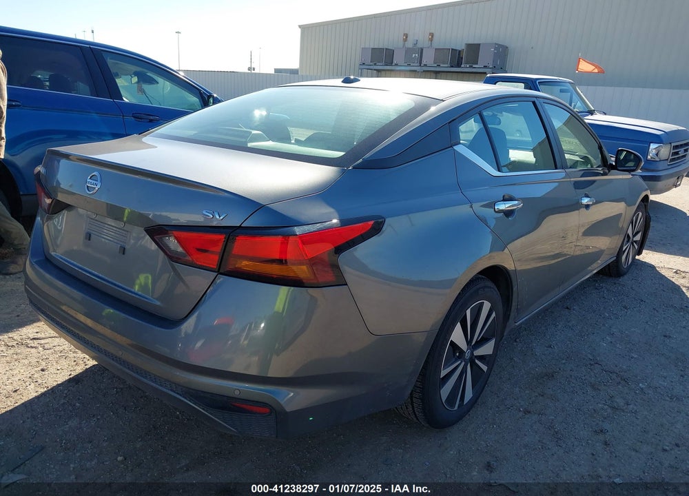 2022 NISSAN ALTIMA SV FWD VIN: 1N4BL4DV8NN384381