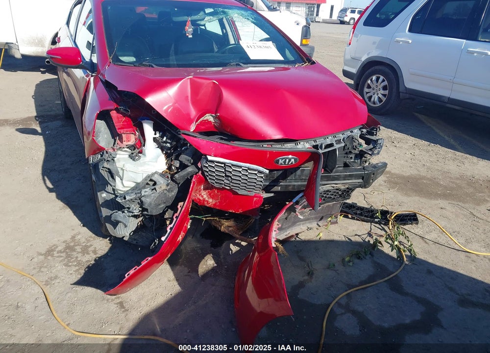 2015 KIA FORTE VIN: KNAFZ4A87F5373041