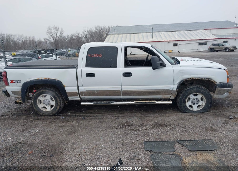 2004 CHEVROLET SILVERADO 1500 LS VIN: 2GCEK13T741427729