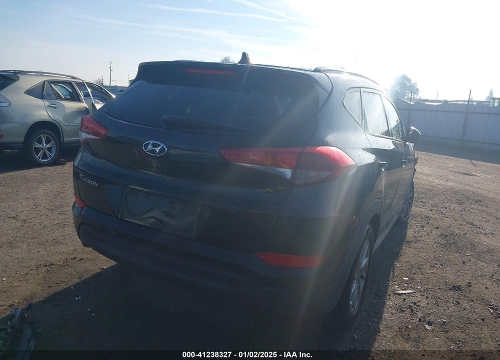2018 HYUNDAI TUCSON VIN: KM8J33A47JU754291