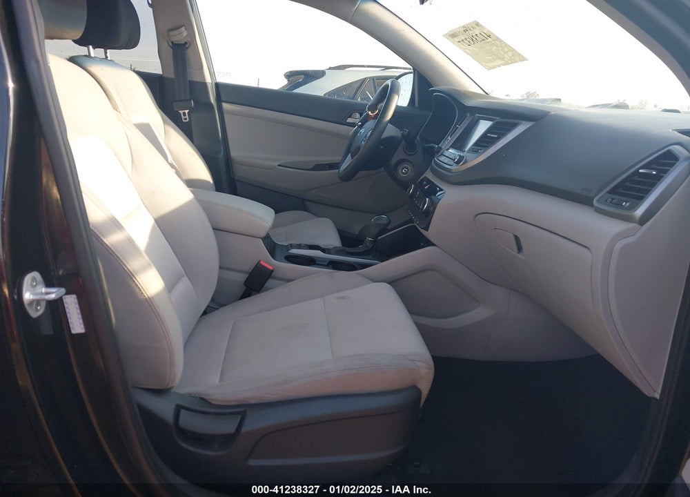 2018 HYUNDAI TUCSON VIN: KM8J33A47JU754291