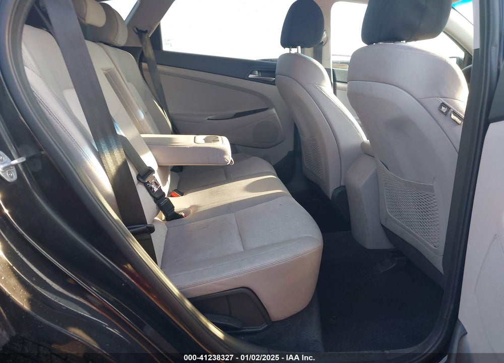 2018 HYUNDAI TUCSON VIN: KM8J33A47JU754291
