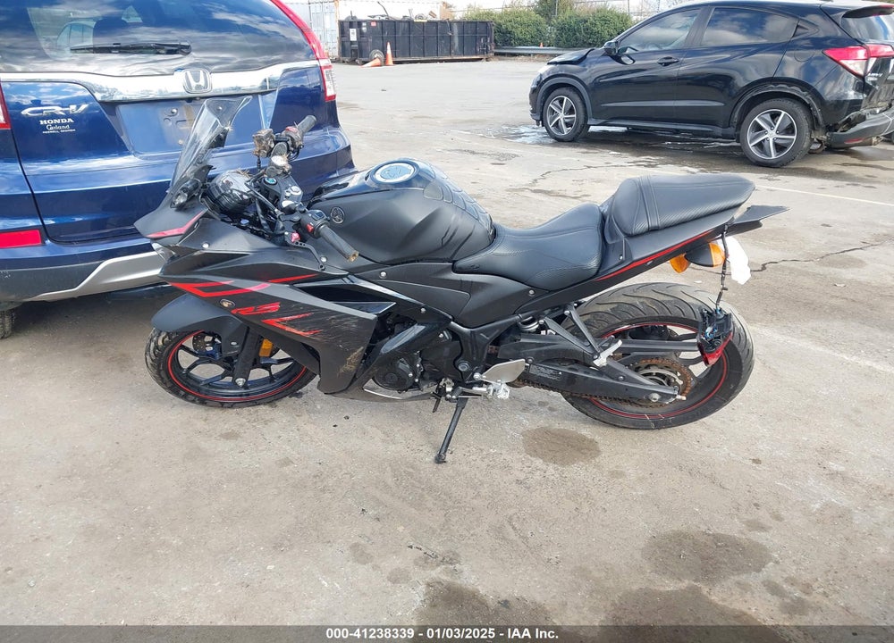 2017 YAMAHA YZFR3 A VIN: MH3RH15Y6HK002597