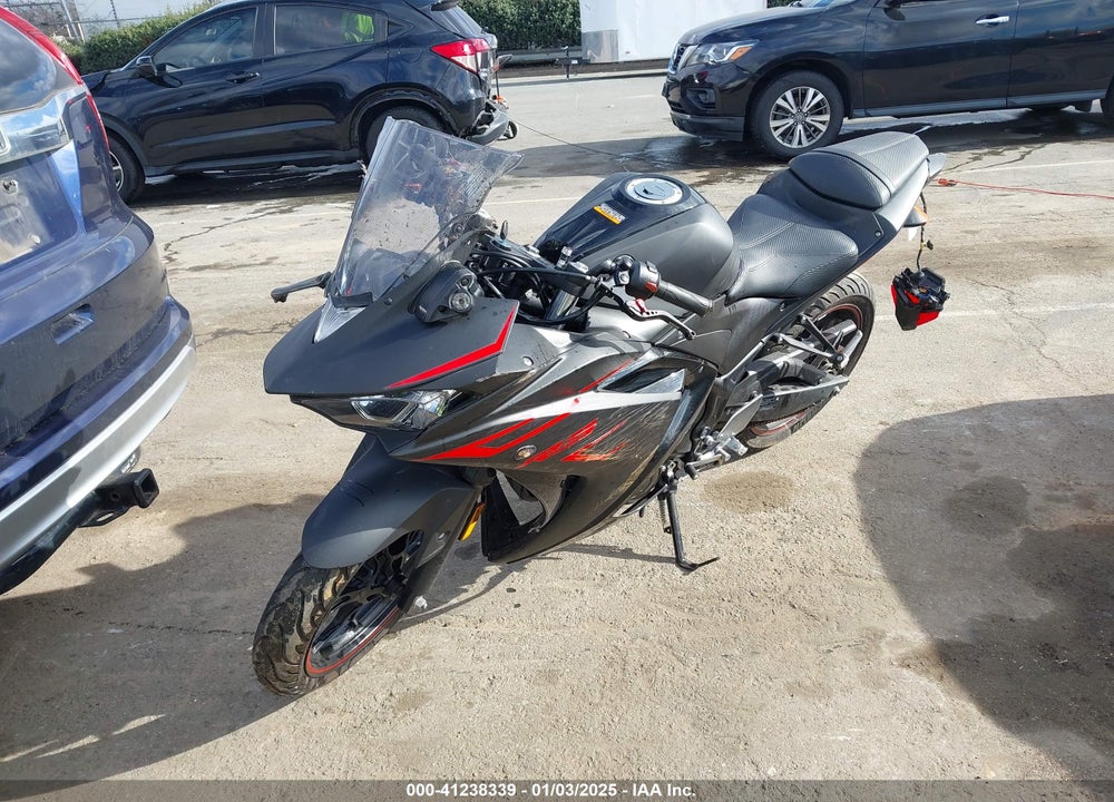 2017 YAMAHA YZFR3 A VIN: MH3RH15Y6HK002597