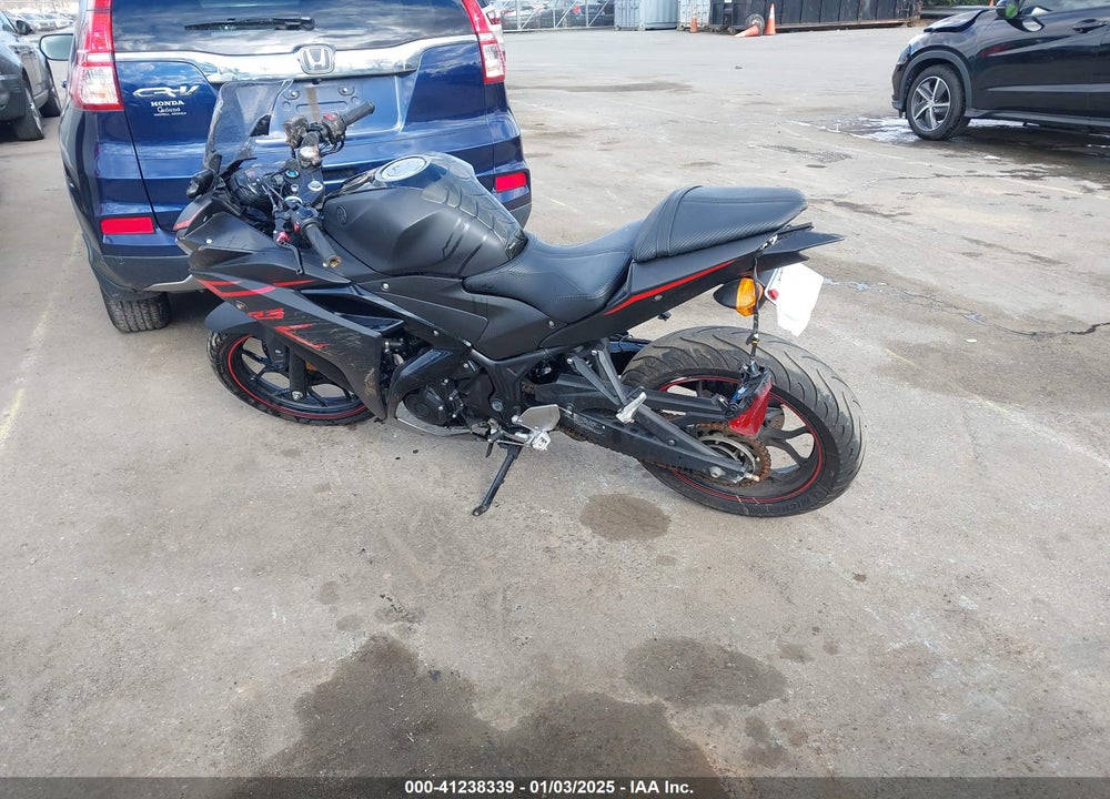 2017 YAMAHA YZFR3 A VIN: MH3RH15Y6HK002597