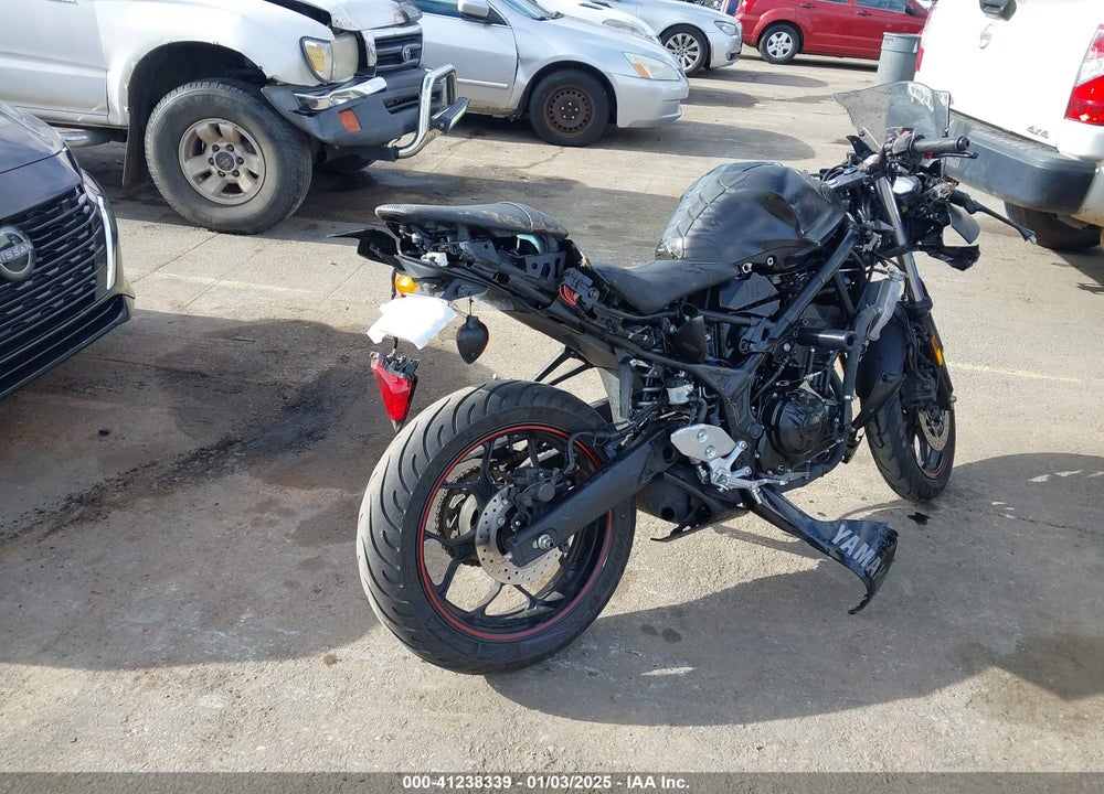2017 YAMAHA YZFR3 A VIN: MH3RH15Y6HK002597