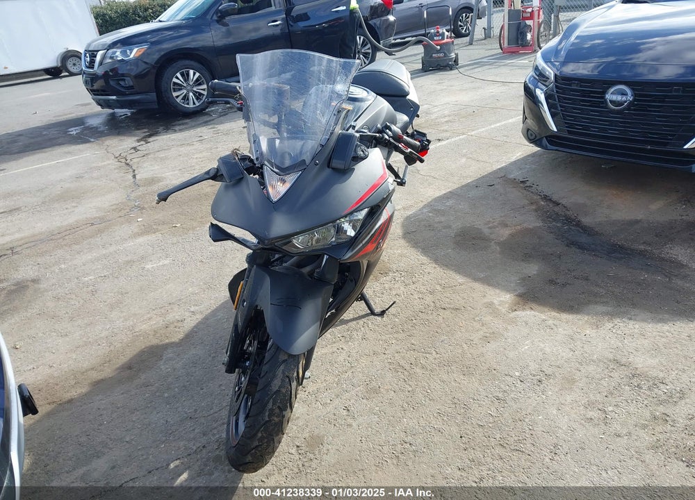 2017 YAMAHA YZFR3 A VIN: MH3RH15Y6HK002597
