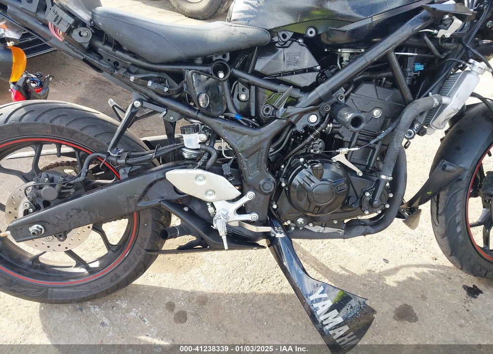 2017 YAMAHA YZFR3 A VIN: MH3RH15Y6HK002597
