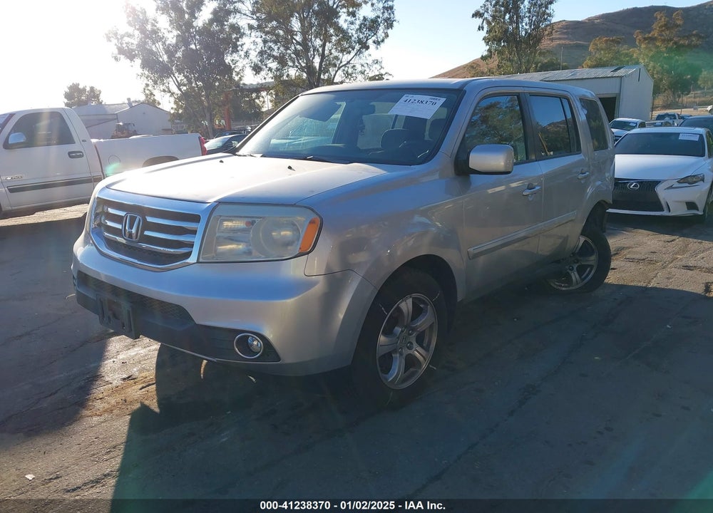 2014 HONDA PILOT EX VIN: 5FNYF4H44EB029624