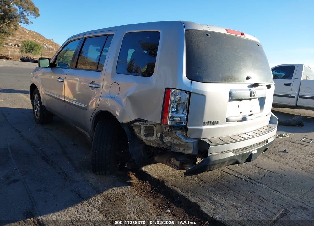 2014 HONDA PILOT EX VIN: 5FNYF4H44EB029624