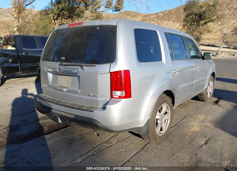 2014 HONDA PILOT EX VIN: 5FNYF4H44EB029624