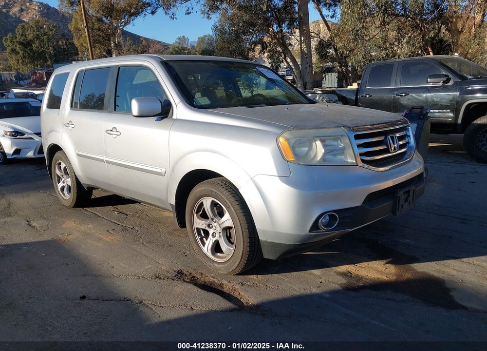 2014 HONDA PILOT EX VIN: 5FNYF4H44EB029624
