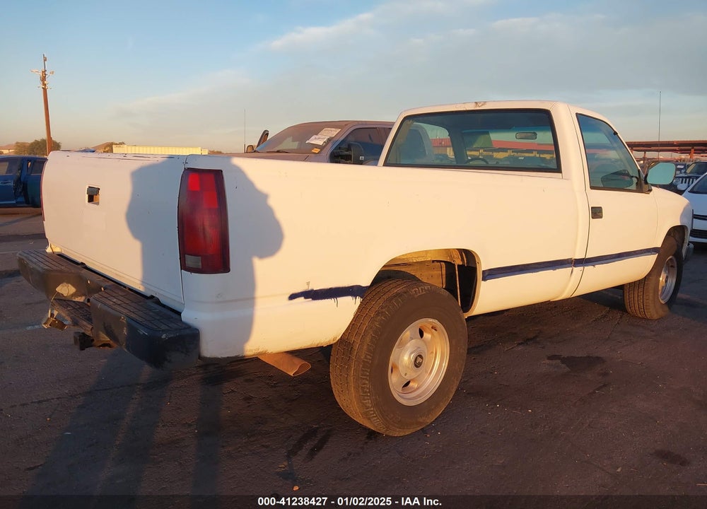 1992 CHEVROLET GMT-400 C1500 VIN: 1GCDC14Z3NE182875