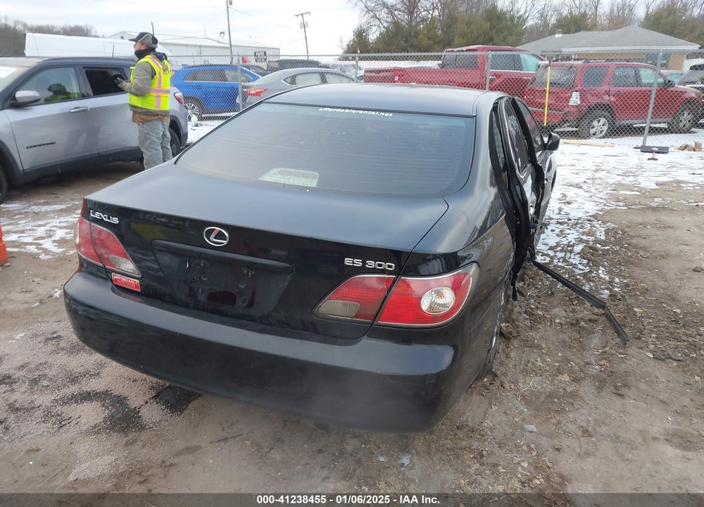 2003 LEXUS ES 300 VIN: JTHBF30G135038526