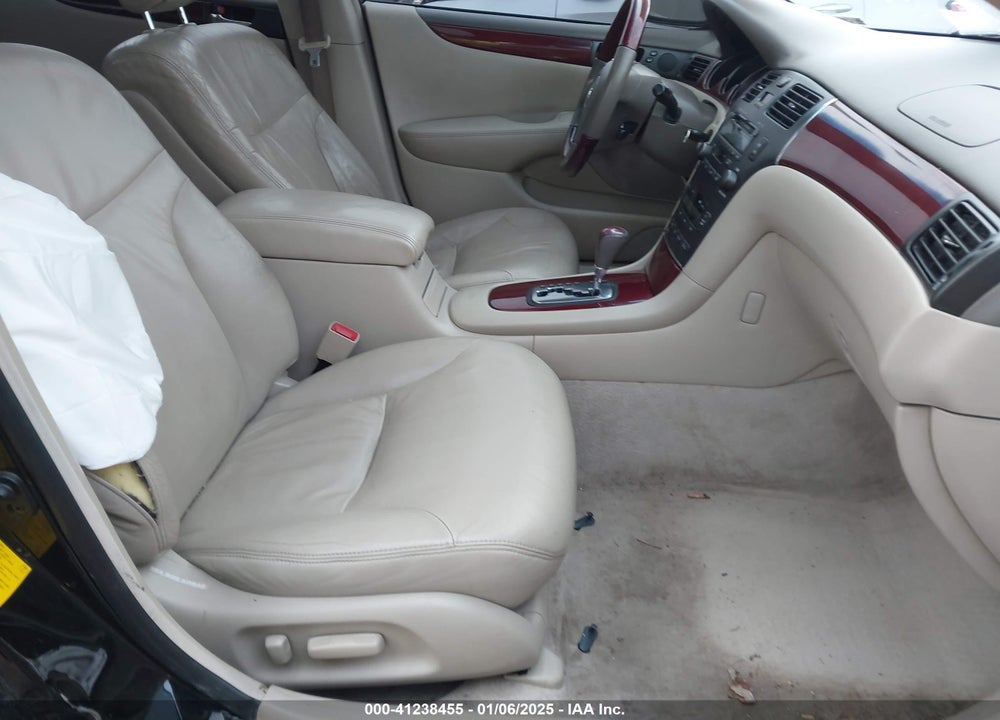 2003 LEXUS ES 300 VIN: JTHBF30G135038526